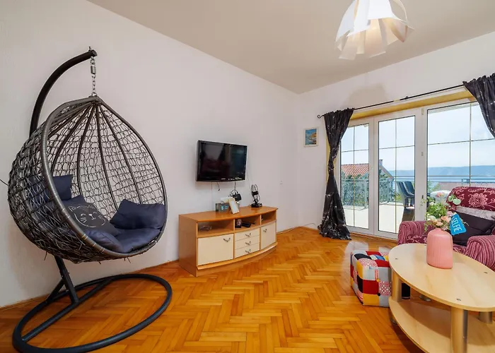 Mare Lägenhet Novi Vinodolski